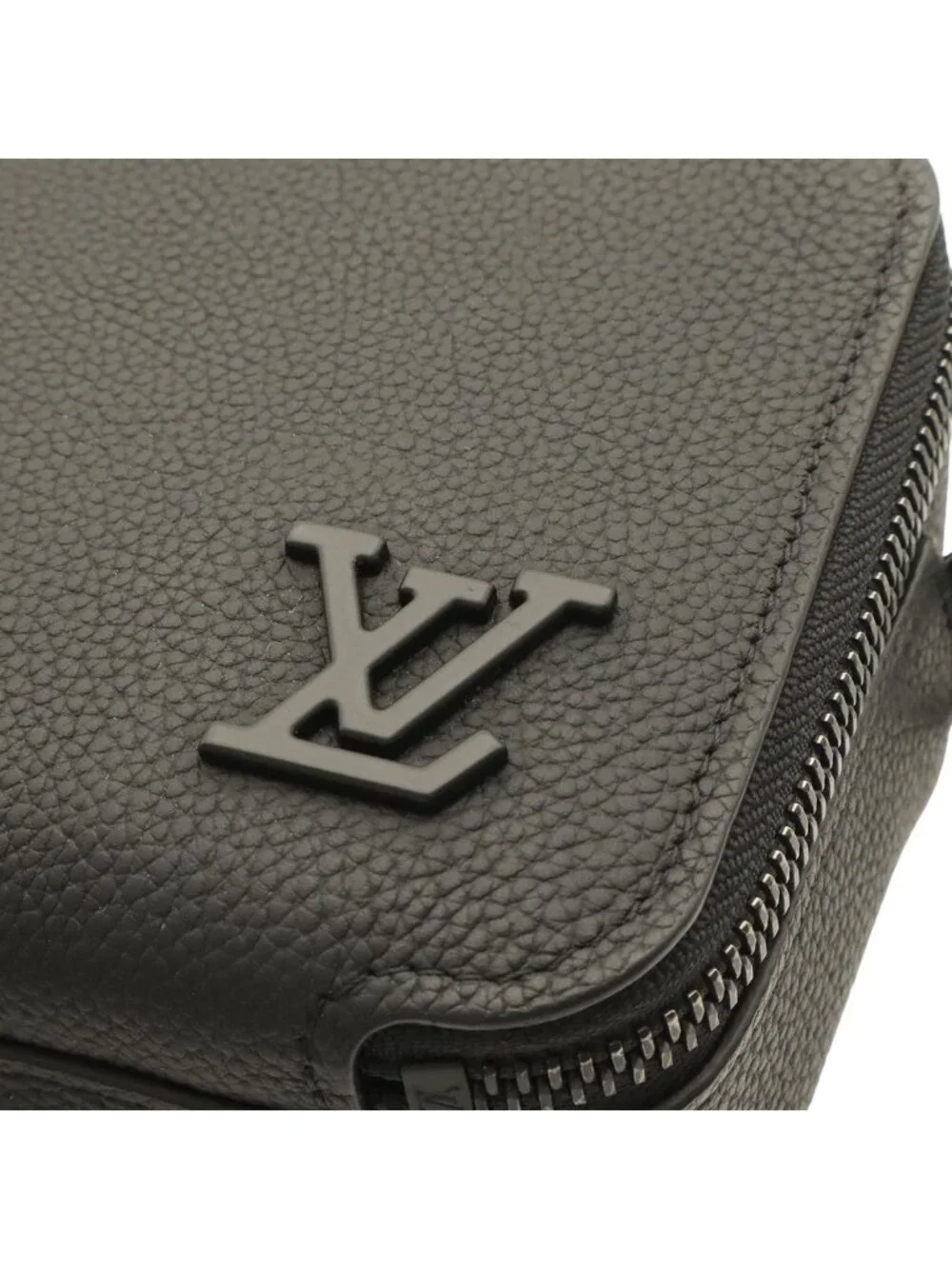 Louis Vuitton LV Aerogram Alpha Wearable Wallet Shoulder Bag 2-Way Clutch Noir